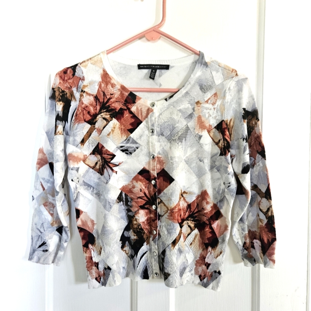 White House Black Market Womens Floral Cardigan Size M Snap Button Up 3/4 Sleeve